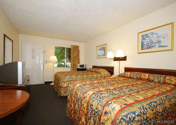 Americas Best Value Inn Bradenton-Sarasota Ruang foto