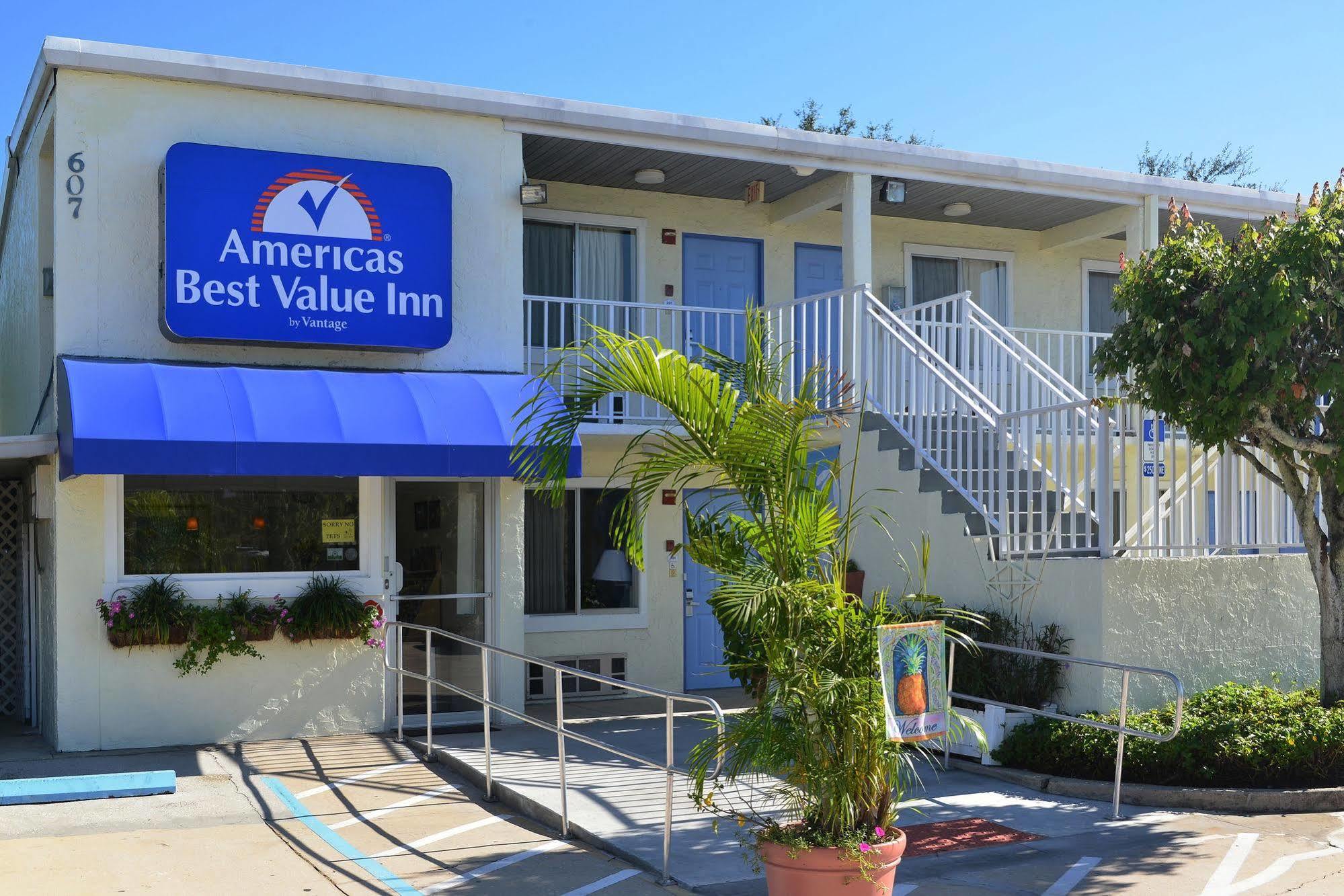 Americas Best Value Inn Bradenton-Sarasota Bagian luar foto